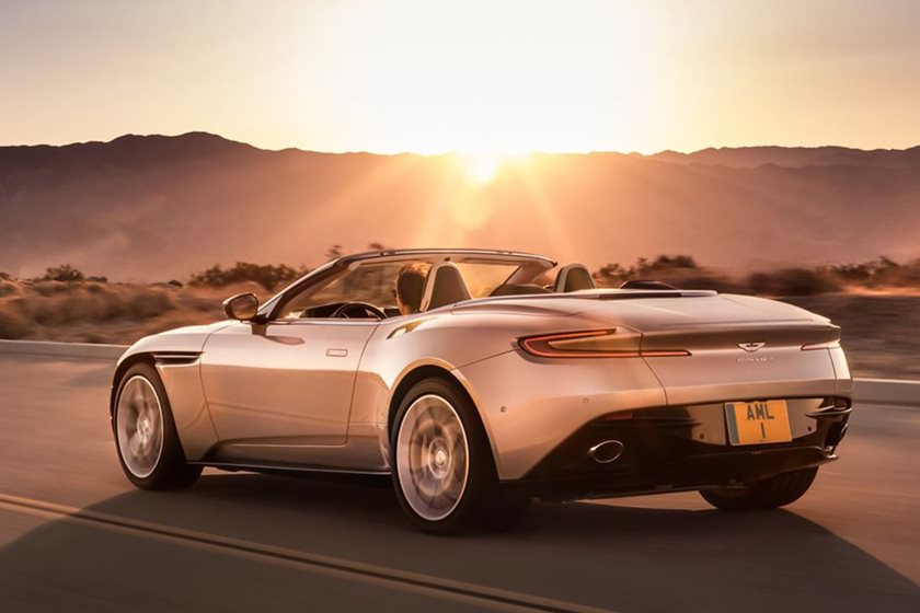 Aston Martin DB11 4.0 V8 Volante Rückansicht