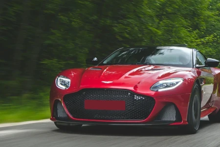 Miniaturansicht von Aston Martin DBS 5.2 V12 Superleggera Vorderansicht