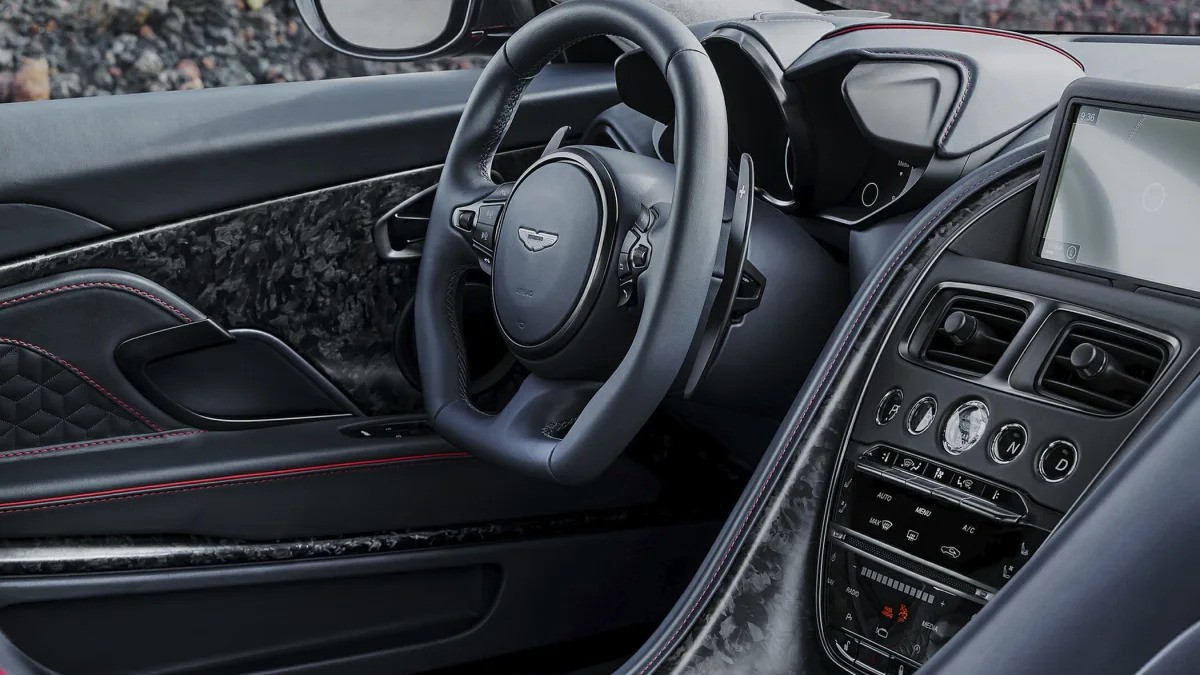 Aston Martin DBS 5.2 V12 Superleggera Interior