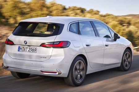 Náhľad BMW 218i Active Tourer Corporate Executive Pohľad zozadu