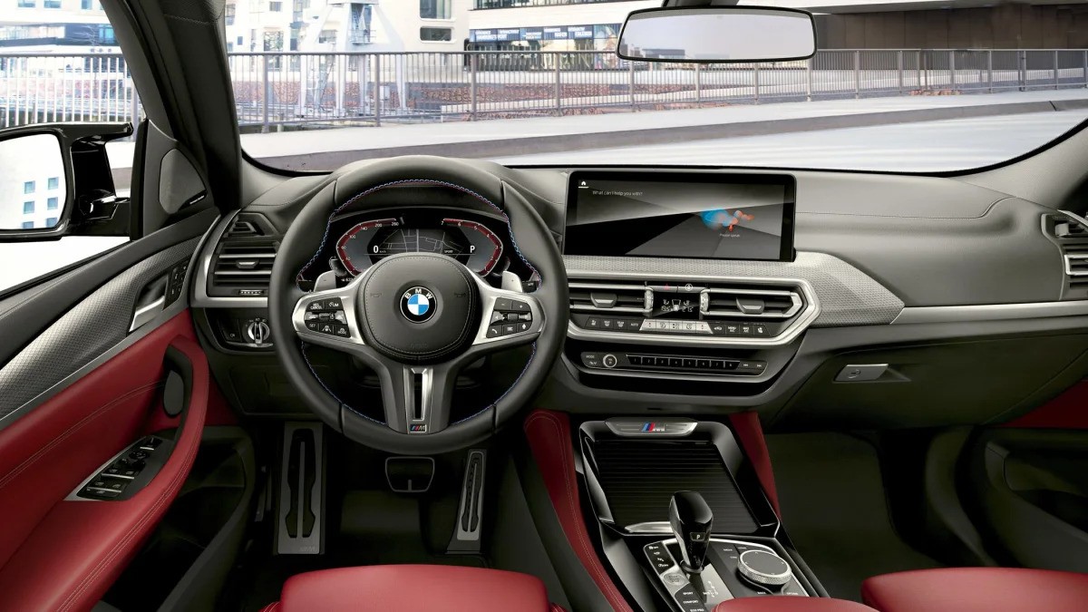 BMW X4 M40d Interiér