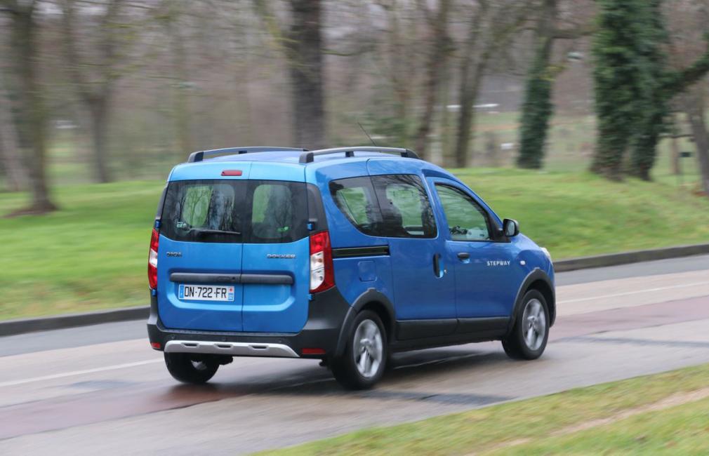 Dacia Dokker TCe 130 Essential Zadní pohled