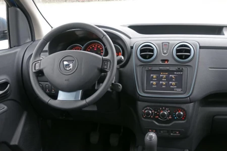 Náhľad Dacia Dokker TCe 130 Comfort Interiér