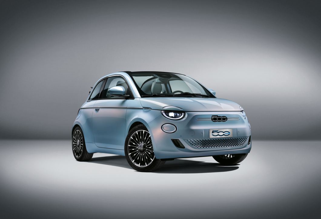 Fiat 500e Icon 3+1 Čelní pohled