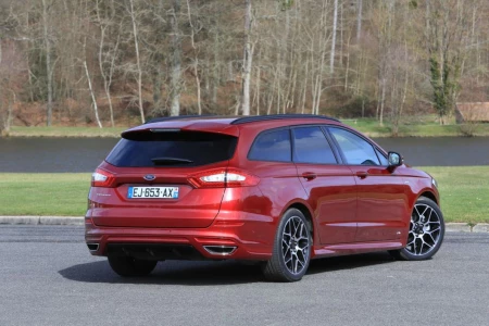 Miniaturansicht von Ford Mondeo Wagon Hybride ST-Line Rückansicht
