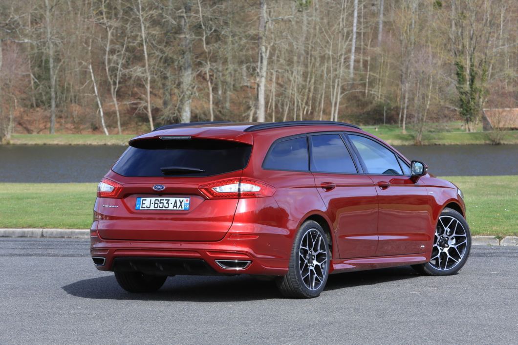 Ford Mondeo Wagon Hybride ST-Line Rückansicht