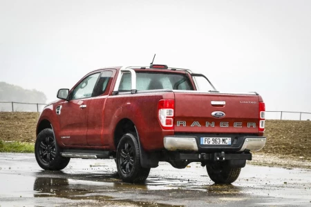 Náhled Ford Ranger Super Cab 2.0 EcoBlue 213hp Raptor Zadní pohled