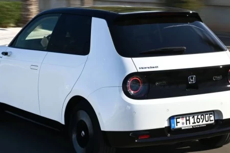 Miniaturansicht von Honda E Rückansicht