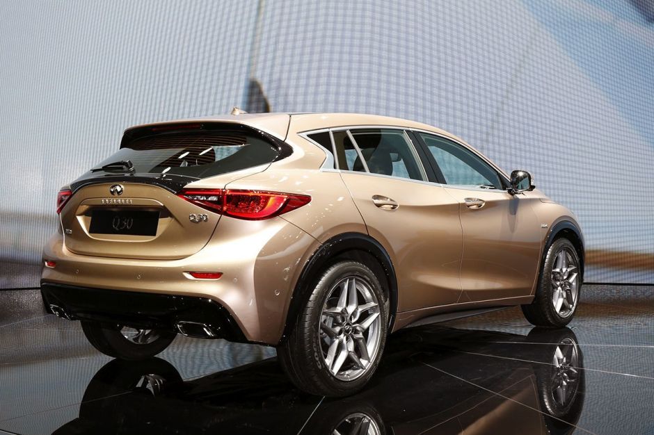 Infiniti Q30 2.2d AWD Luxe Rückansicht