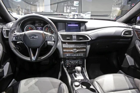 Miniaturansicht von Infiniti Q30 2.2d AWD Luxe Innere