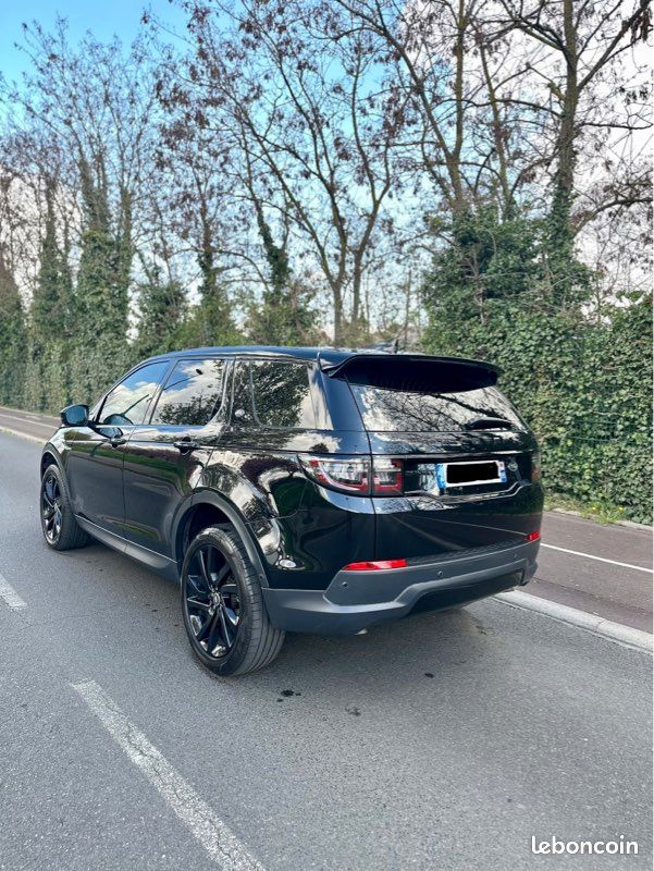 Land Rover Discovery Sport P300e PHEV SE Rückansicht