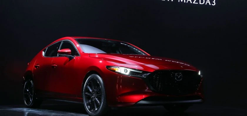 Mazda 3 SkyActiv-G 2.0 122 Front