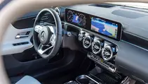 Mercedes-Benz CLA 220 D 4MATIC Interiér