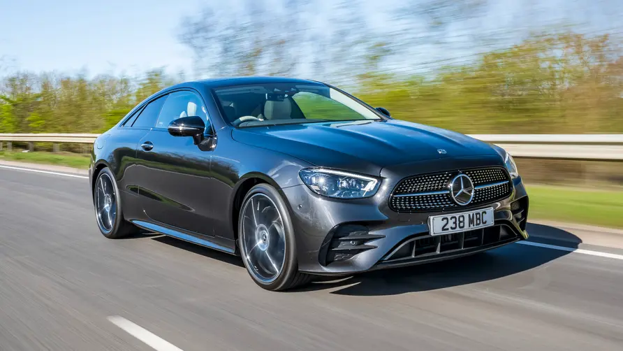Mercedes-Benz E 450 4MATIC Coupe Vorderansicht