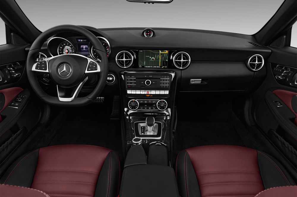 Mercedes-Benz SLC 43 AMG Interiér