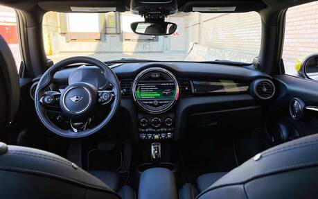 Mini Electric Basic Interiér