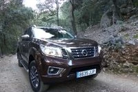 Miniaturansicht von Nissan NP300 Navara Double Cab 2.3 DCi 160 Visia Vorderansicht