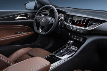 Náhled Opel Insignia Grand Sport 2.0 CDTI 174hp 4x4 Ultimate Interiér