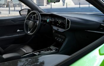 Opel Mokka-e 11 KW Business Elegance Interiér