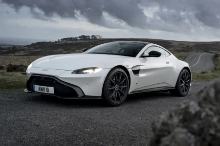 Thumbnail of Aston Martin Vantage Front view