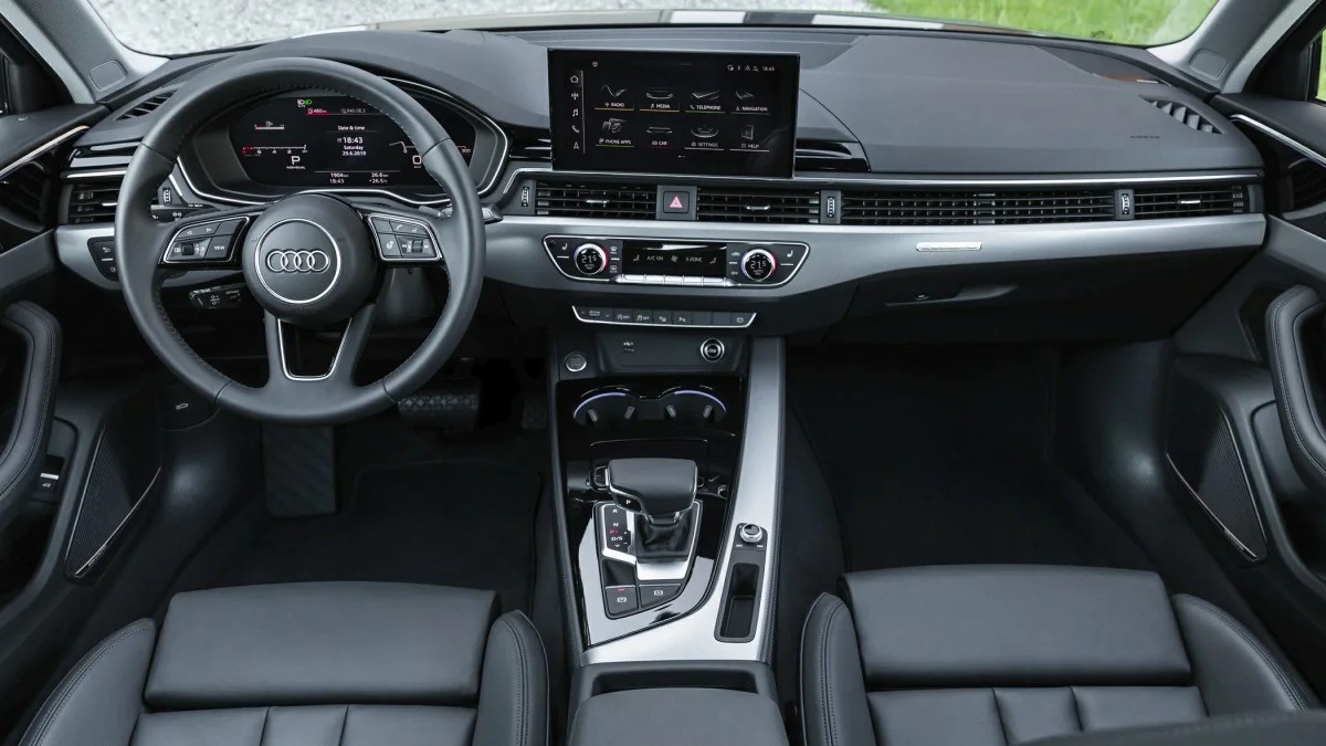Audi A4 40 TFSI Pro Line Interior