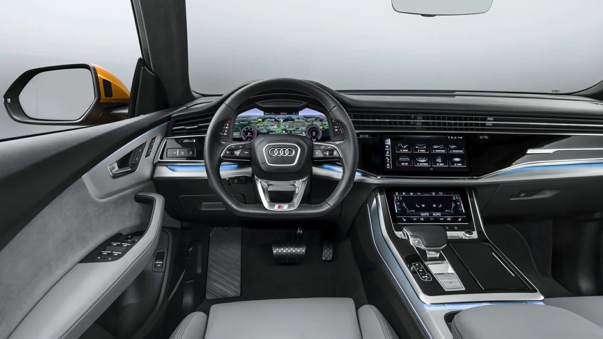 Audi Q8 55 TFSI E Quattro Pro Line S Interiér