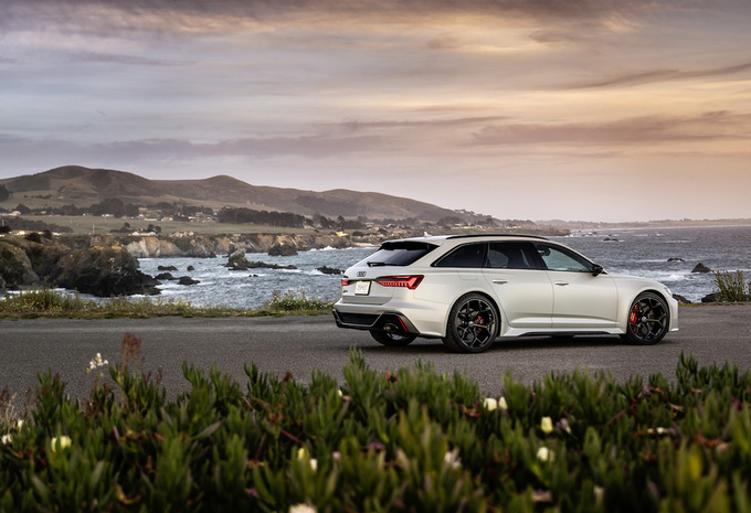 Audi RS6 Avant Quattro Rear view