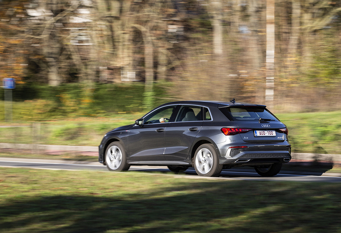Audi S3 Sportback Quattro Zadní pohled