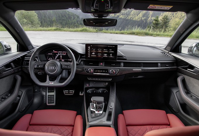 Audi S4 TDI Avant Quattro Interior