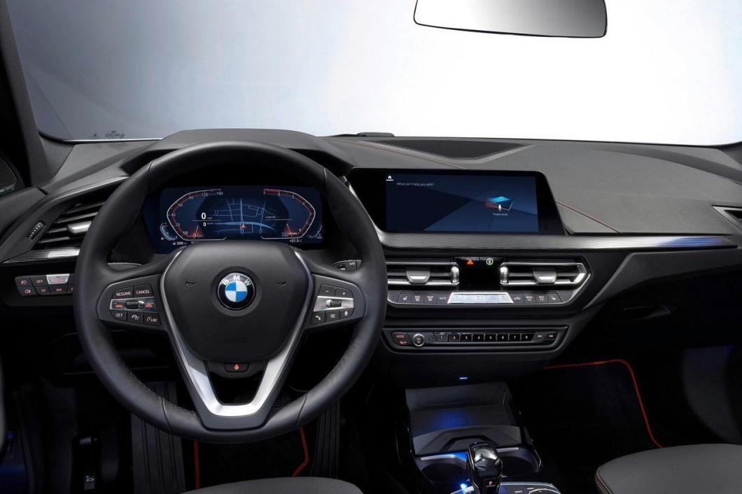 BMW 120d Interiér