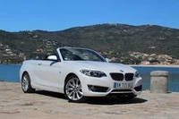 Náhled BMW M240i XDrive Cabrio Čelní pohled
