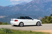 Náhled BMW M240i XDrive Cabrio Zadní pohled