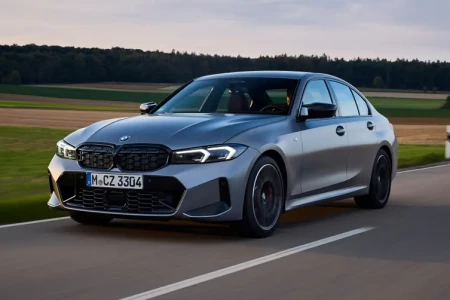 Náhled BMW 330e XDrive Čelní pohled