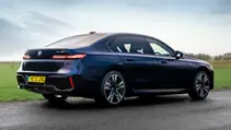 BMW 740d XDrive Zadní pohled