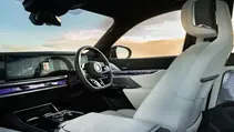 BMW 740d XDrive Interiér