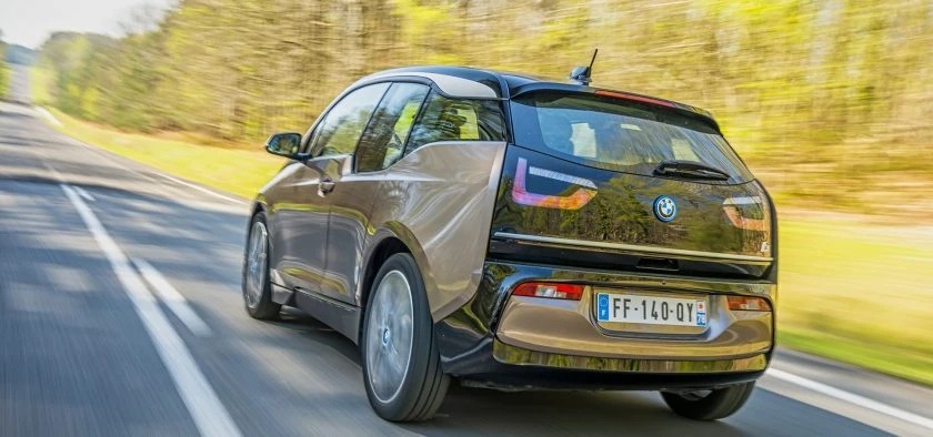 BMW I3s 120Ah Dark Shadow Edition Zadní pohled