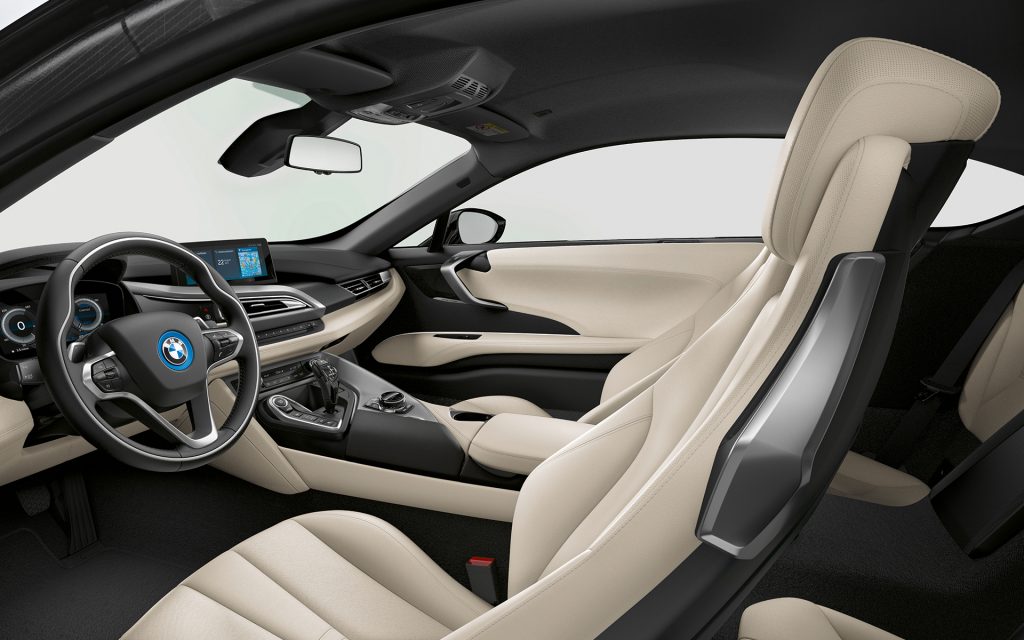 BMW I8 Coupe Interiér