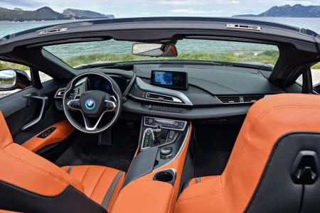 Náhľad BMW I8 Roadster Interiér
