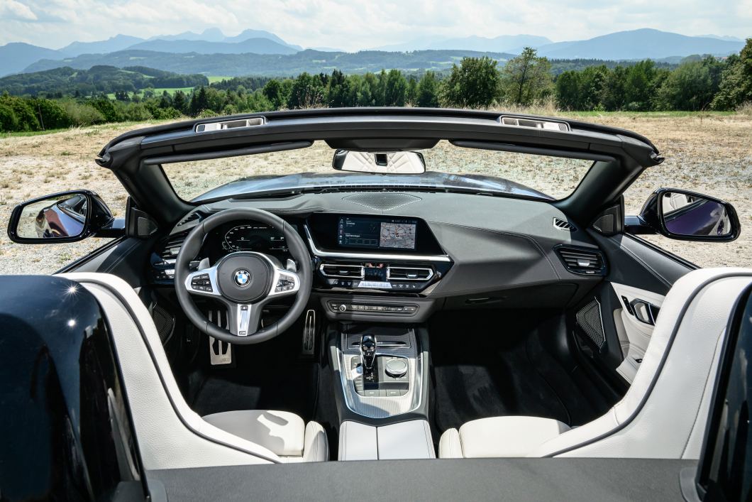 BMW Z4 Roadster SDrive20i Interiér