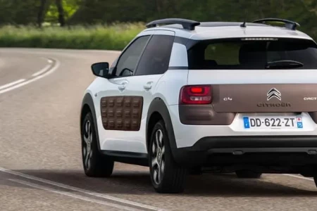 Miniaturansicht von Citroen C4 Cactus BlueHDi 100 C-Series Rückansicht