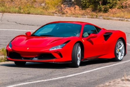 Miniaturansicht von Ferrari F8 Tributo Vorderansicht
