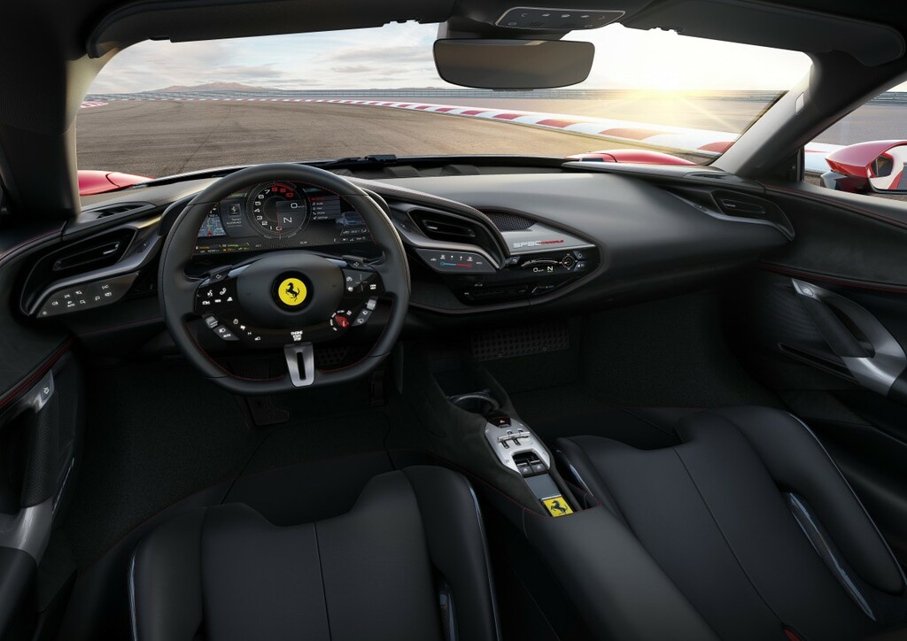 Ferrari SF90 Stradale Interiér