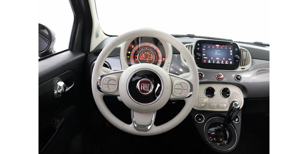 Fiat 500 1.0 Hybrid Pop Interiér