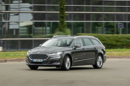 Miniaturansicht von Ford Mondeo Hybride Vignale Vorderansicht