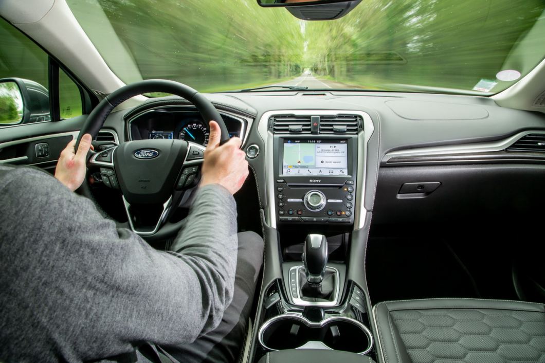 Ford Mondeo Hybride Vignale Innere