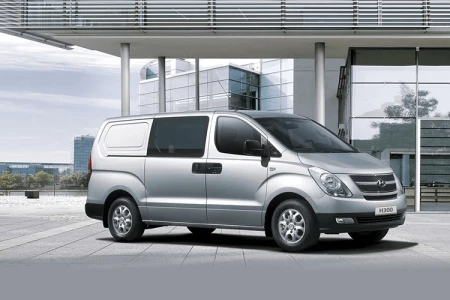 Thumbnail of Hyundai H300 2.5 CRDi DynamicVersion Front view