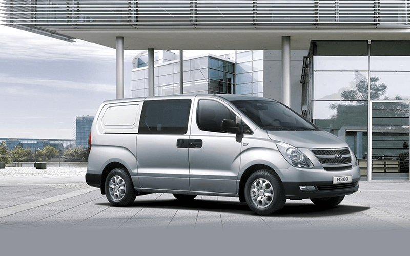 Hyundai H300 2.5 CRDi DynamicVersion Front view