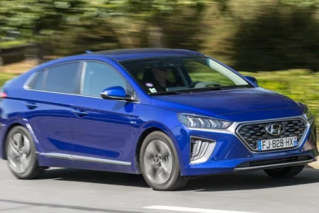 Náhľad Hyundai Ioniq 1.6 GDI PHEV Premium Design Pohľad zpredu