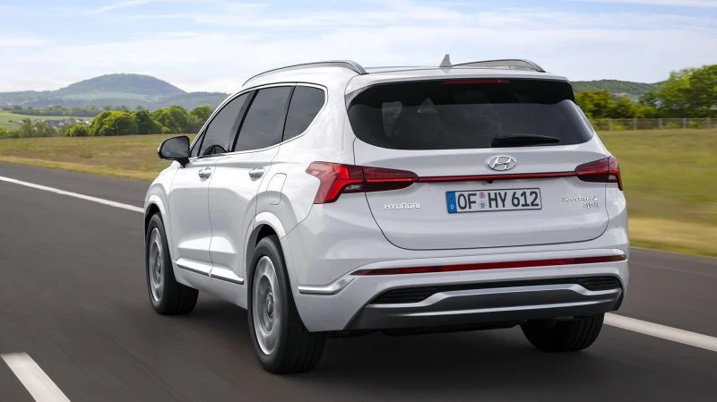Hyundai Santa Fe 2.2 CRDi 200 4WD Premium Sky Zadní pohled