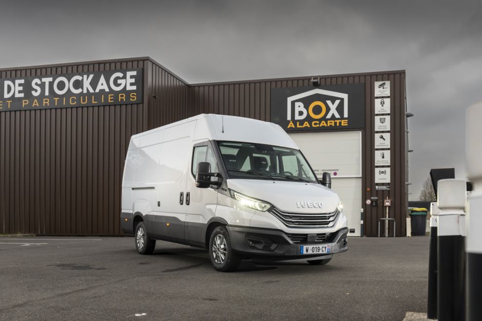 Iveco Daily 35S15V 3520 H2 2.3 Vorderansicht